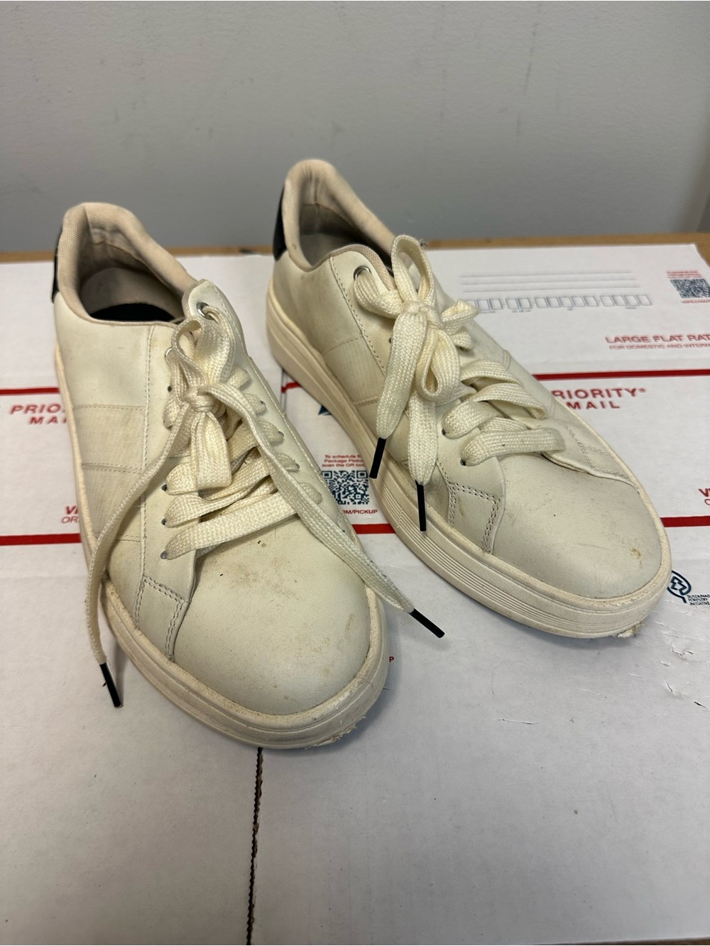 Cole Haan size 8m